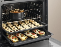 Electrolux EKK54950OW PlusSteam